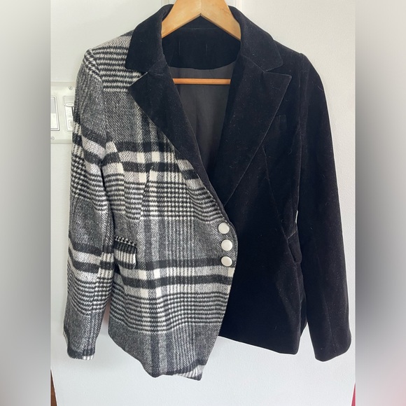 Asymmetrical Blazer/Jacket - Picture 2 of 9
